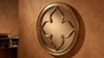 Contempo Round Wall Mirror with gold quatrefoil frame